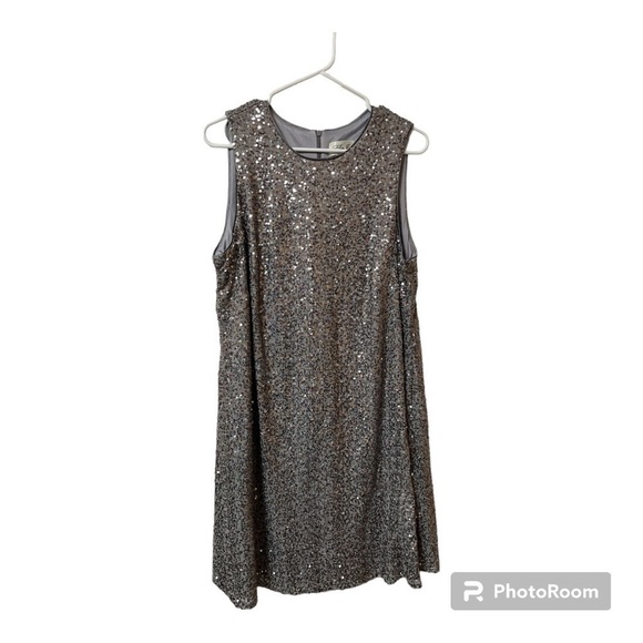 Eliza J Silver Sequin Sheath Dress Size 14W Sleeveless Knee Length - Picture 1 of 4